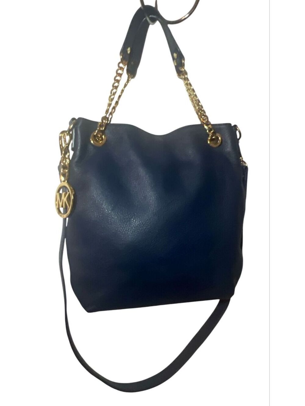 MK66. Michael Kors Jet Set Medium Pebbled Leather Chain Shoulder Tote